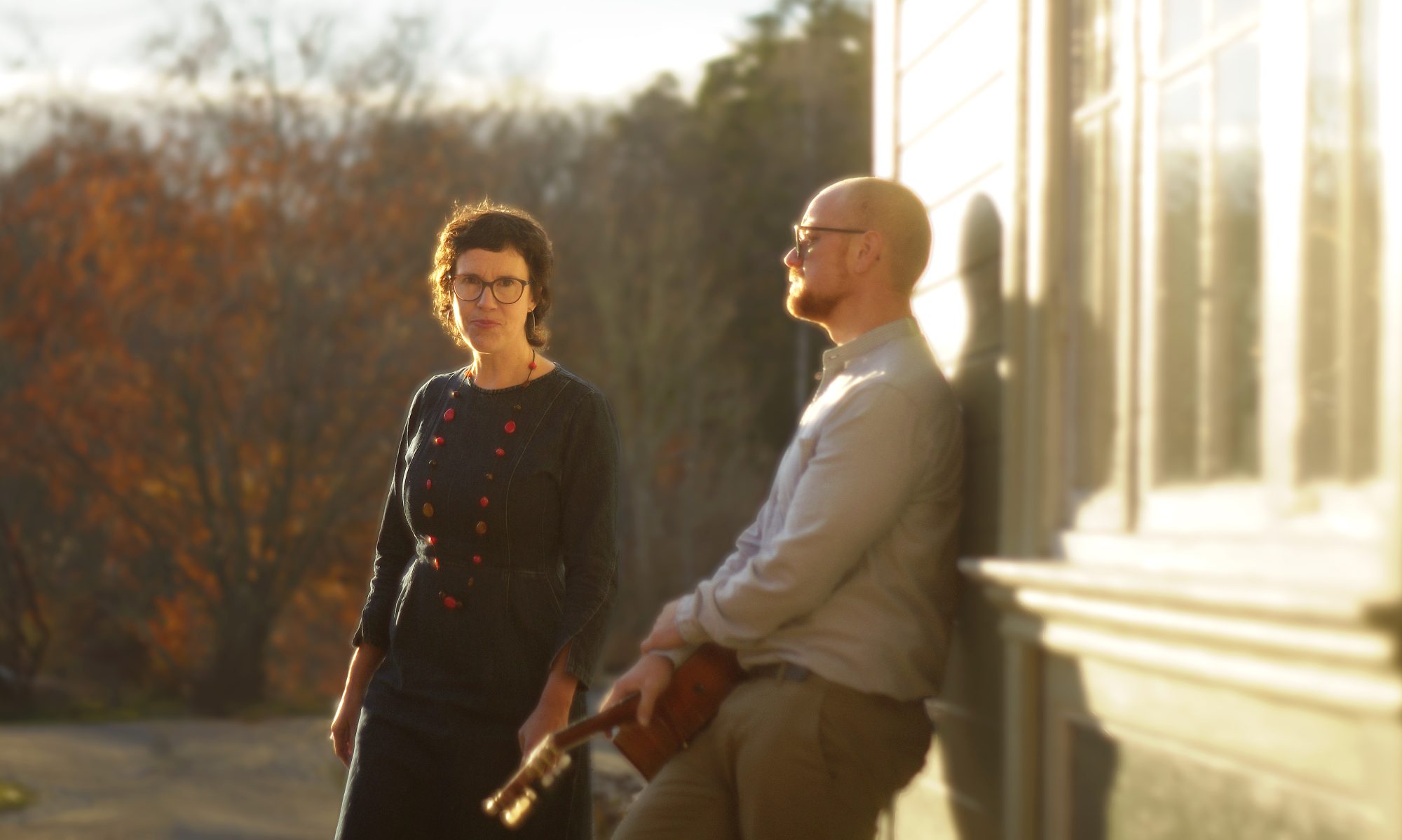Artistbild med Lovisa Westbacke och Daniel Petrén.